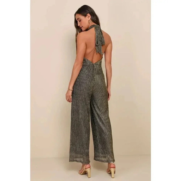 Lulu’s Elegant Dazzle‎ Halter Neck Wide Leg Jumpsuit In Metallic Gold Size XS - Picture 8 of 15